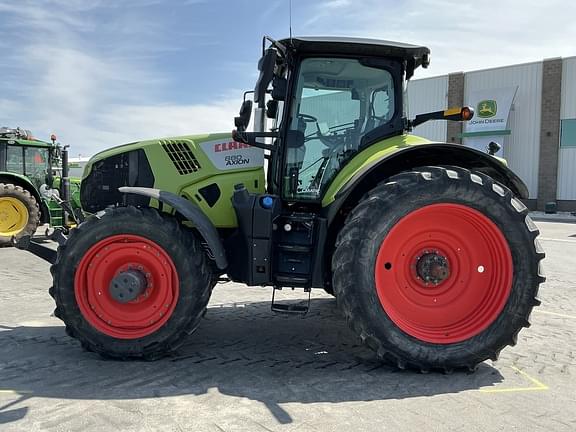 Image of CLAAS Axion 880 equipment image 1