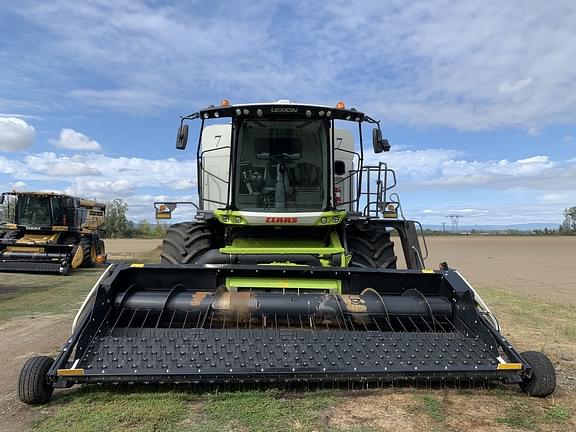 Image of CLAAS Lexion 6800 equipment image 3