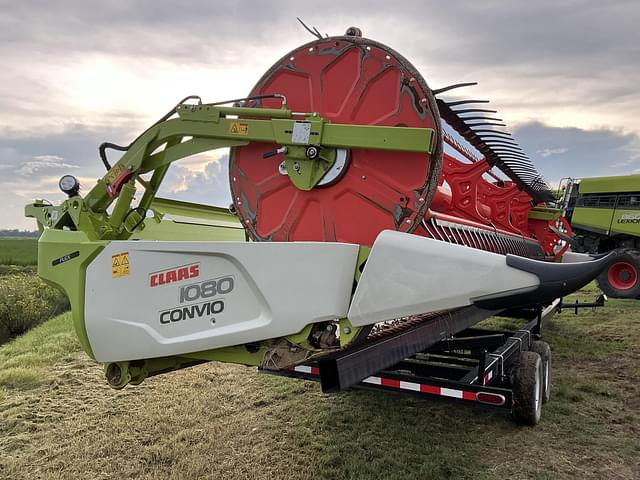 Image of CLAAS 1080 Convio equipment image 2