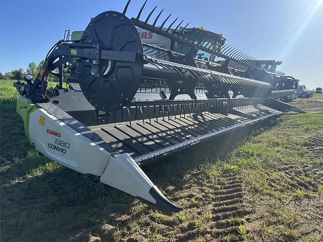 Image of CLAAS 1380 Convio equipment image 3