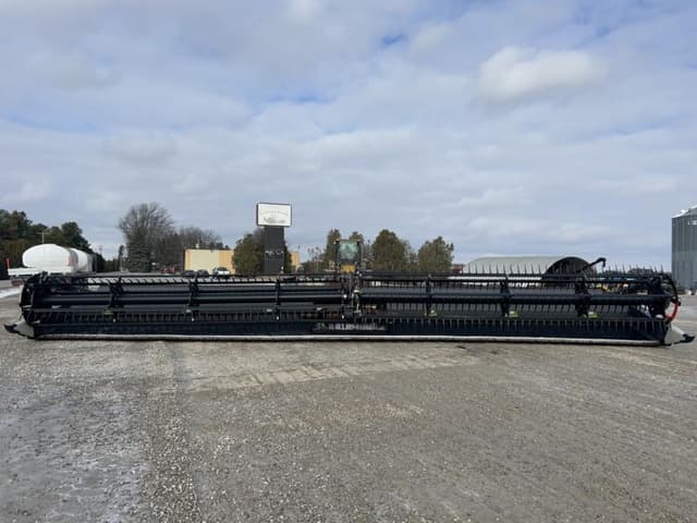 Image of CLAAS 1380 Convio equipment image 3