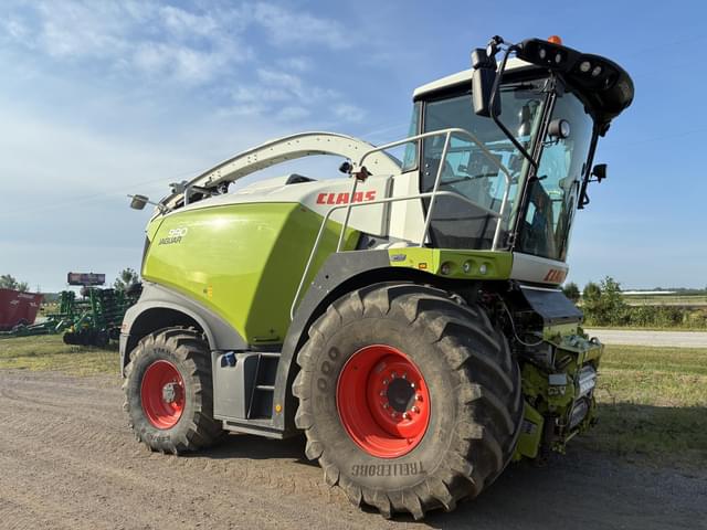 Image of CLAAS Jaguar 990 equipment image 1