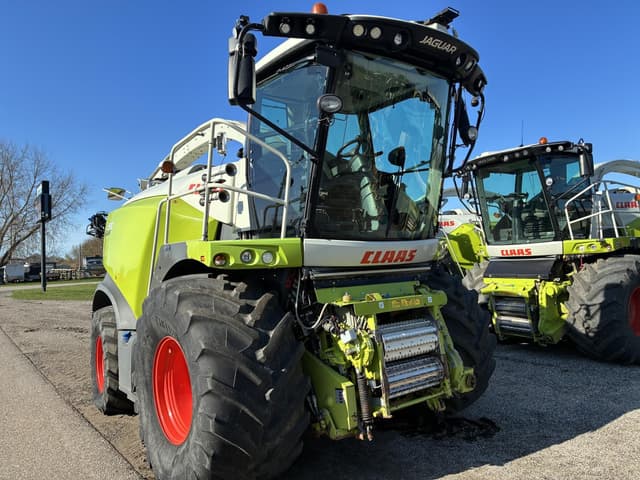 Image of CLAAS Jaguar 990 equipment image 4