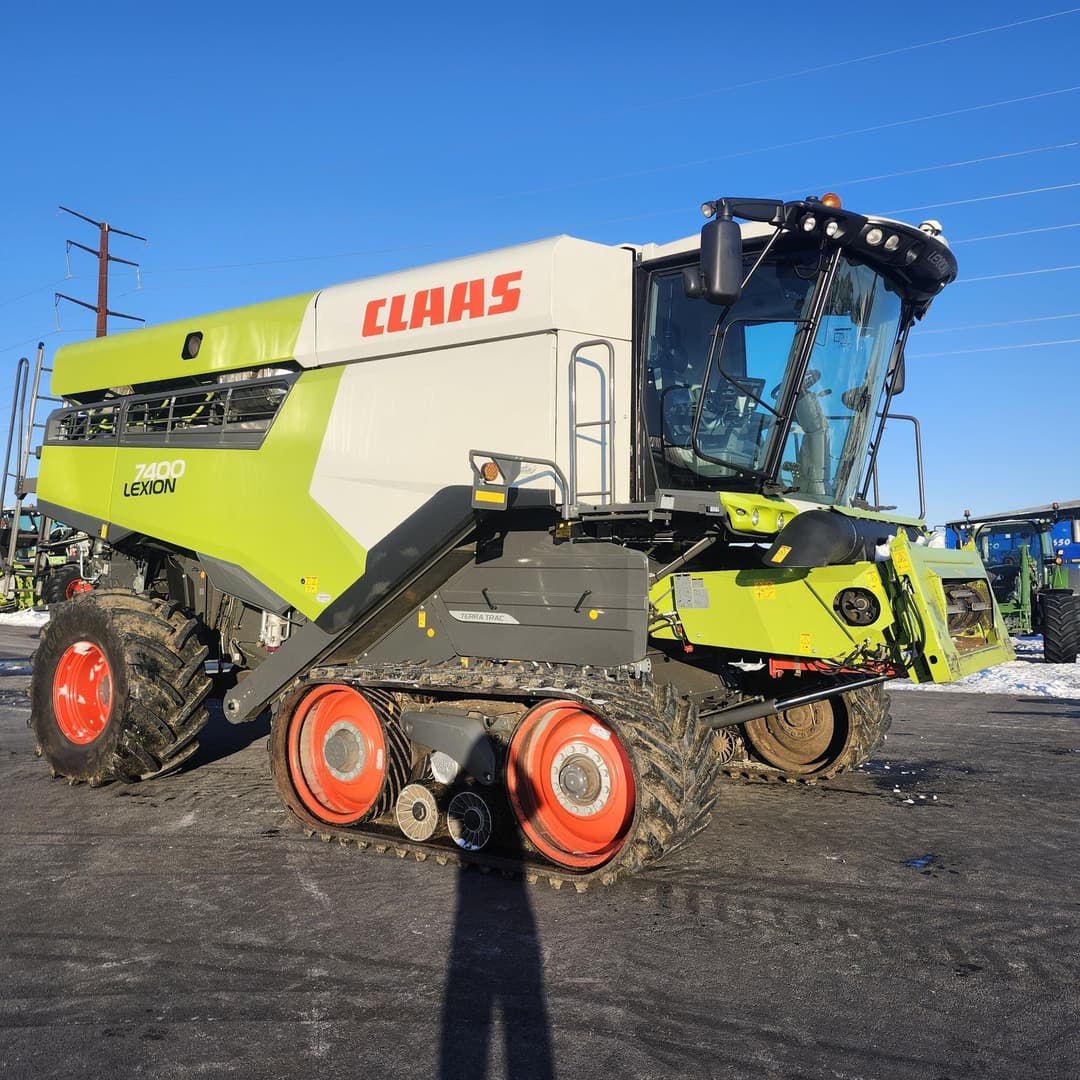 Image of CLAAS Lexion 7400TT Primary image