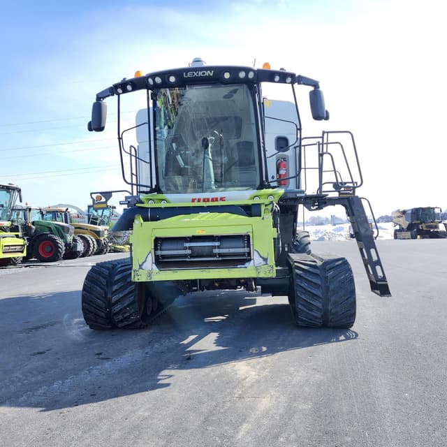 Image of CLAAS Lexion 7400TT equipment image 1