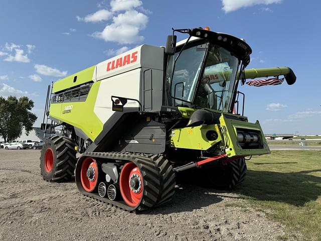 Image of CLAAS Lexion 7400TT equipment image 2