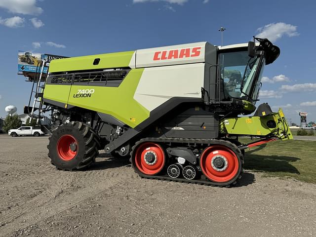 Image of CLAAS Lexion 7400TT equipment image 1