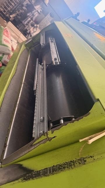 Image of CLAAS Lexion 8600 equipment image 2