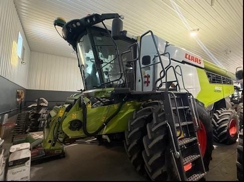 2020 CLAAS Lexion 8600 Equipment Image0