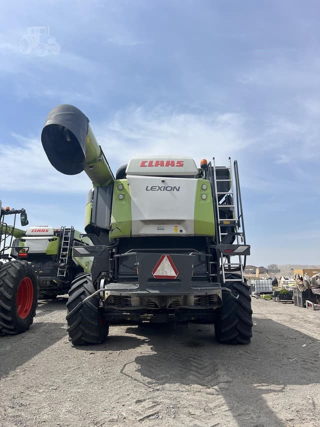 Image of CLAAS Lexion 8600TT equipment image 4