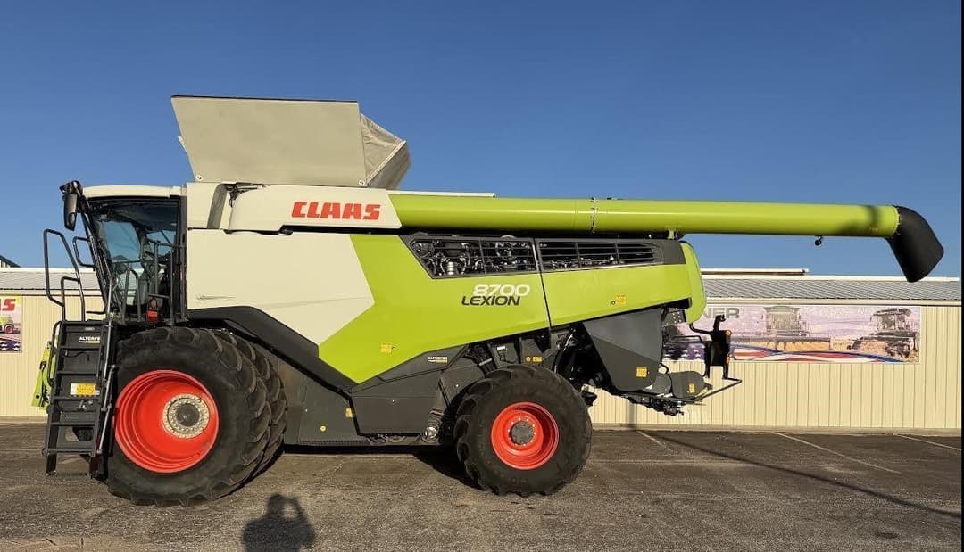 Image of CLAAS Lexion 8700 Primary image