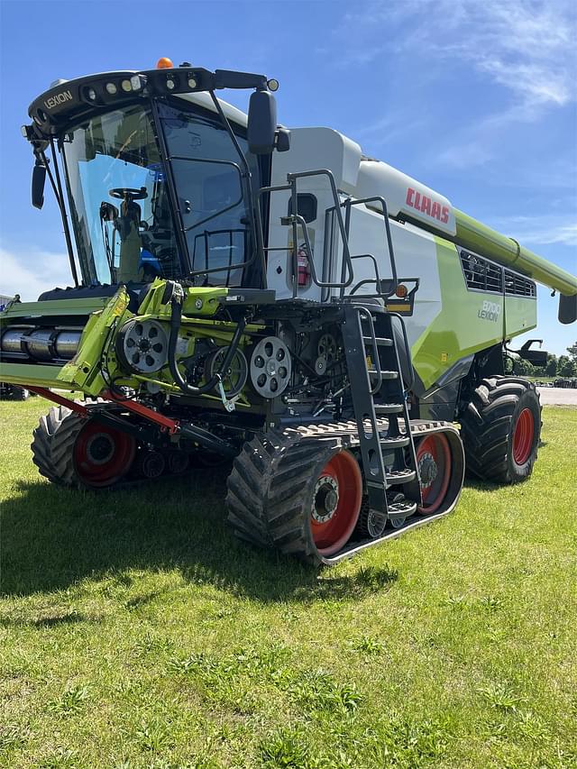 Image of CLAAS Lexion 8700TT equipment image 3