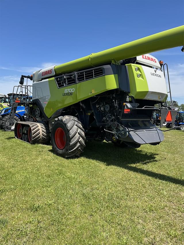 Image of CLAAS Lexion 8700TT equipment image 4