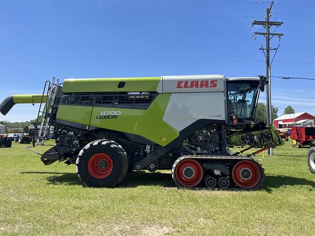 Image of CLAAS Lexion 8700TT equipment image 1