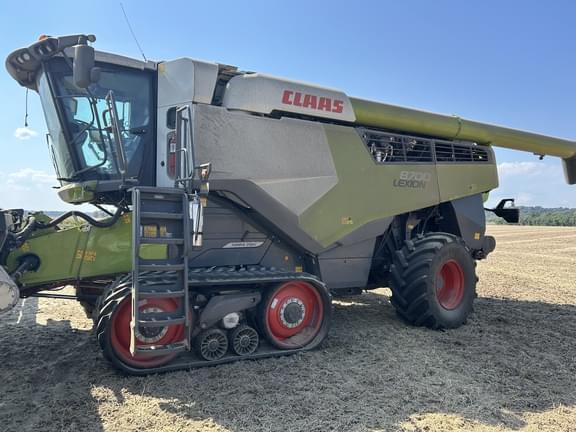 Image of CLAAS Lexion 8700TT equipment image 1
