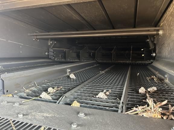 Image of CLAAS Lexion 8700TT equipment image 3