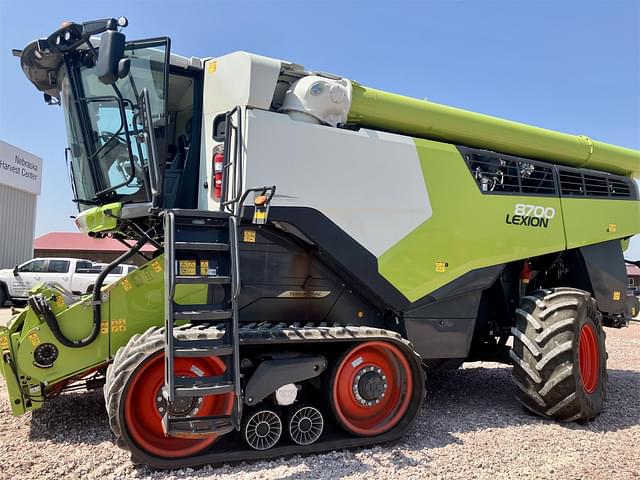 Image of CLAAS Lexion 8700TT equipment image 3