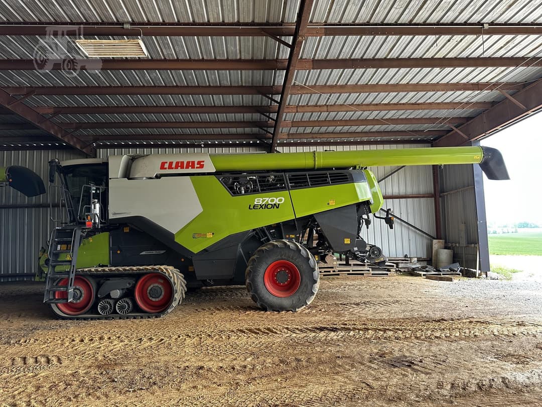 Image of CLAAS Lexion 8700TT Primary image