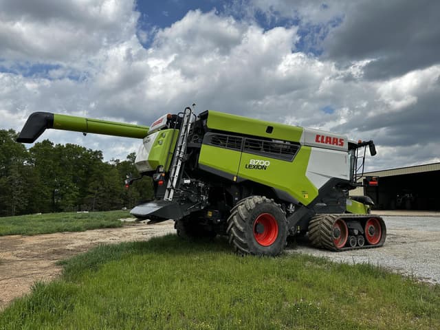 Image of CLAAS Lexion 8700TT equipment image 2
