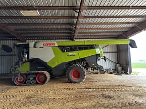 2020 CLAAS Lexion 8700TT Image