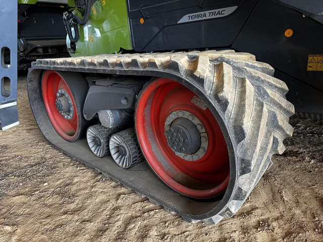 Image of CLAAS Lexion 8700TT equipment image 4