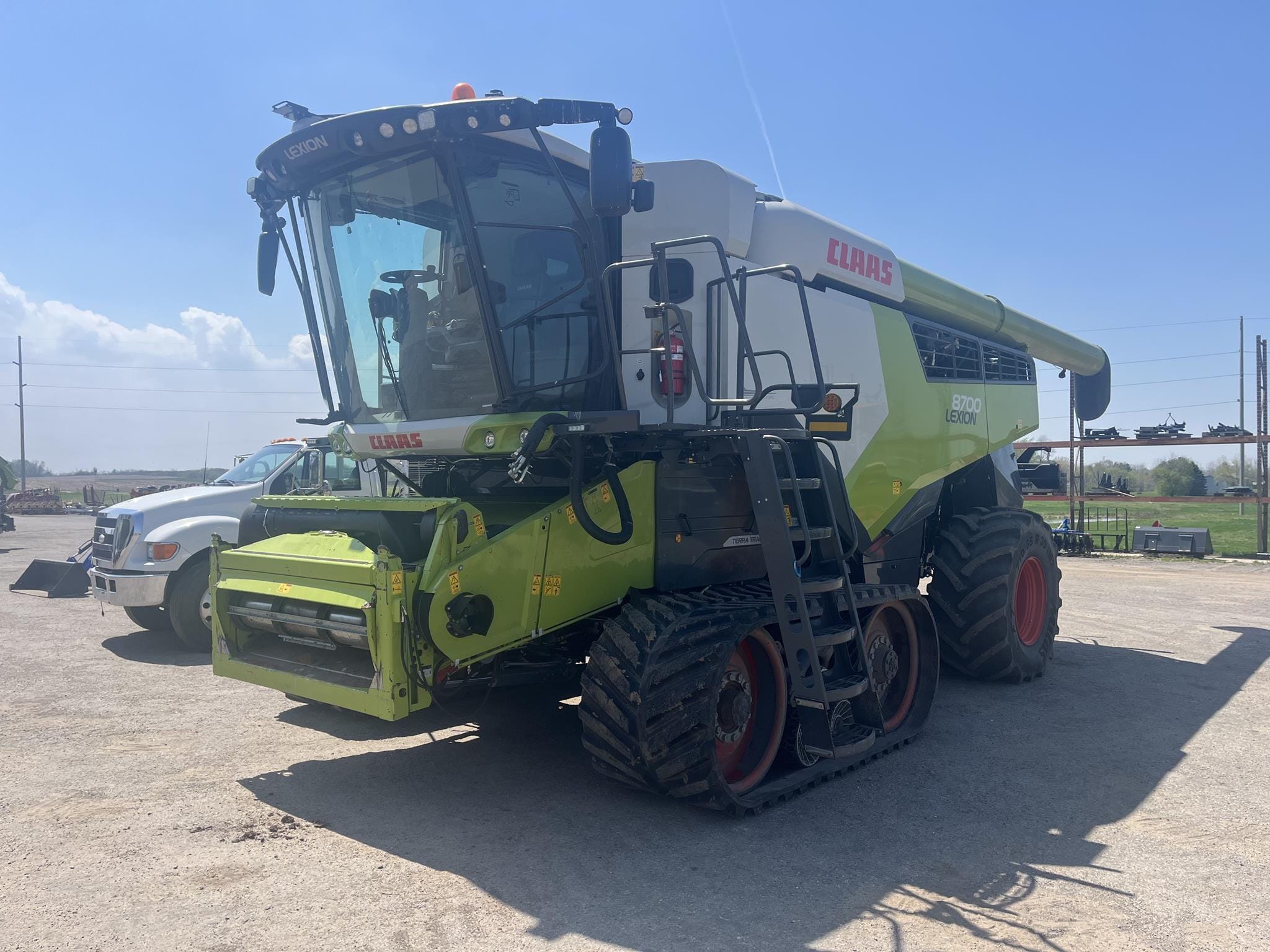2020 CLAAS Lexion 8700TT Equipment Image0