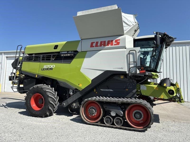 2020 CLAAS Lexion 8700TT Equipment Image0