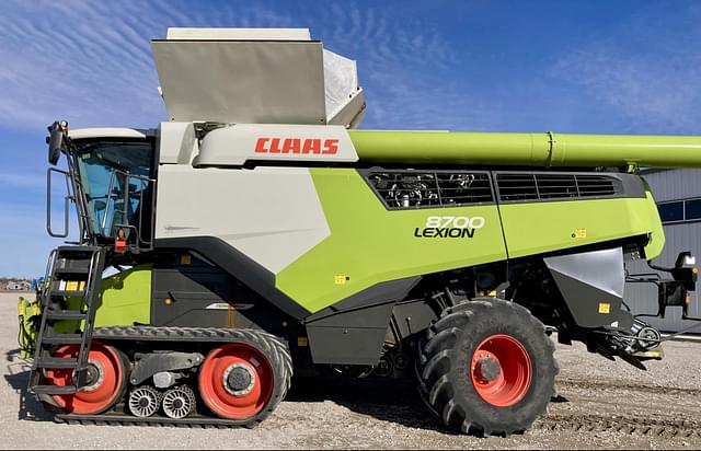 Image of CLAAS Lexion 8700TT equipment image 4