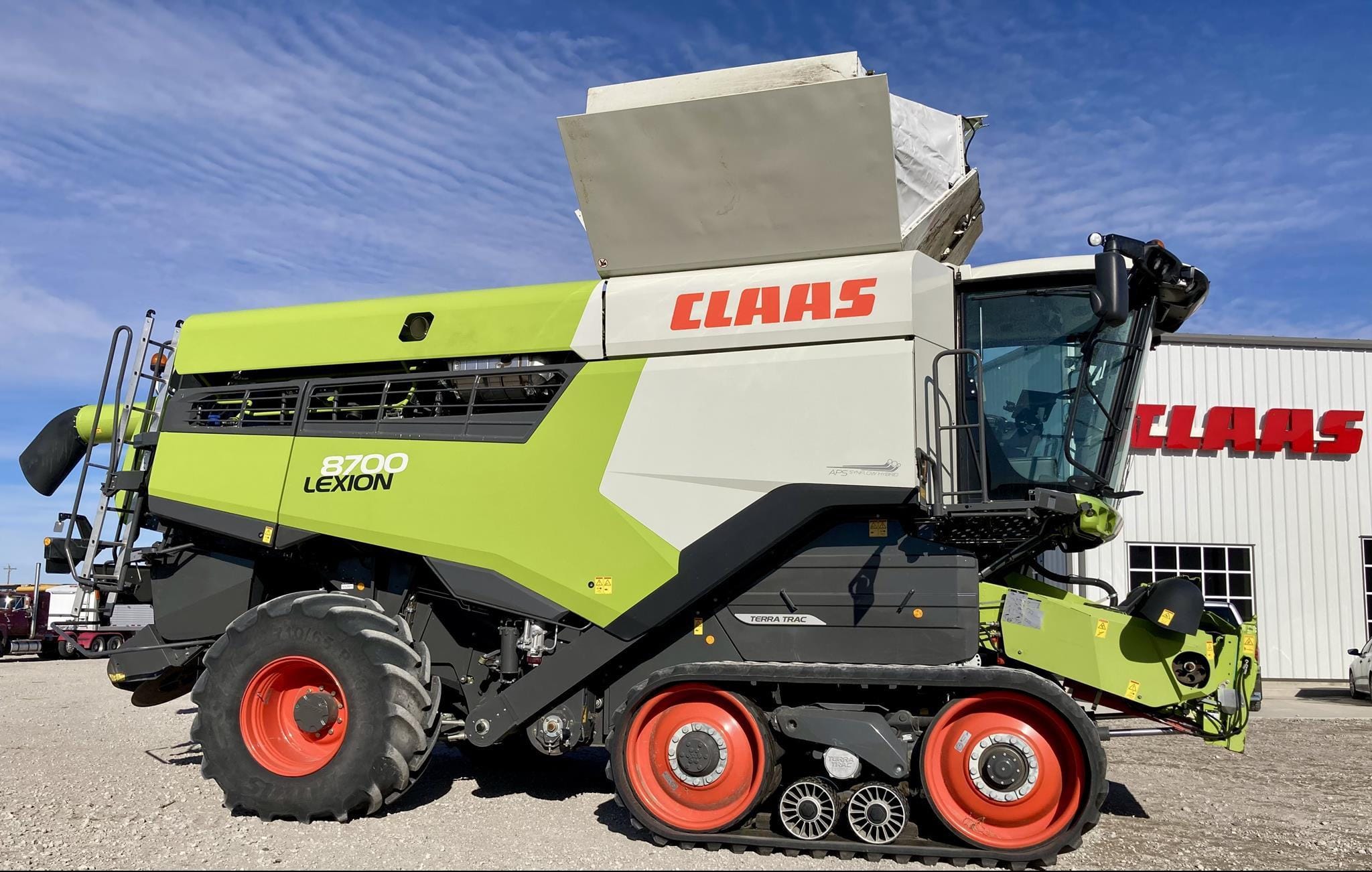 Main image CLAAS Lexion 8700TT