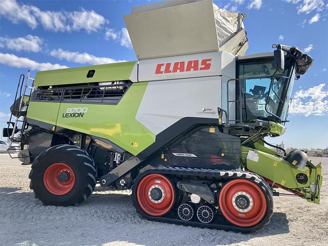 Image of CLAAS Lexion 8700TT equipment image 2