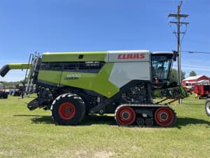2020 CLAAS Lexion 8700TT Image