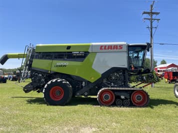 Main image CLAAS Lexion 8700TT