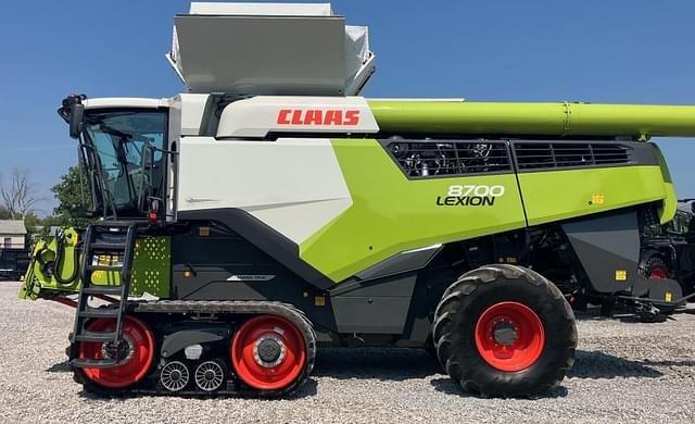 Image of CLAAS Lexion 8700TT equipment image 1