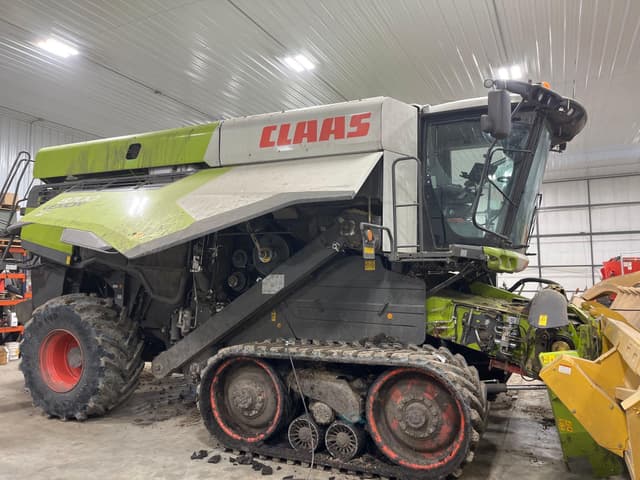 Image of CLAAS Lexion 8700TT equipment image 1
