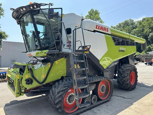 Image of CLAAS Lexion 8700TT equipment image 1