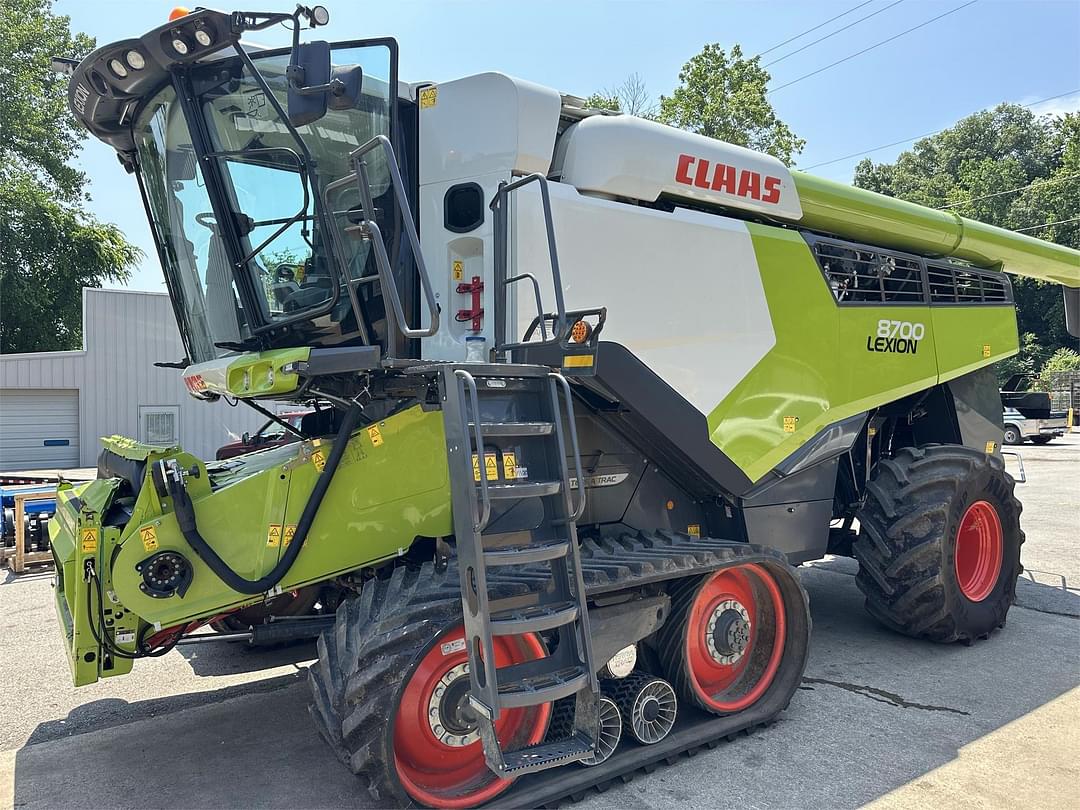 Image of CLAAS Lexion 8700TT Primary image