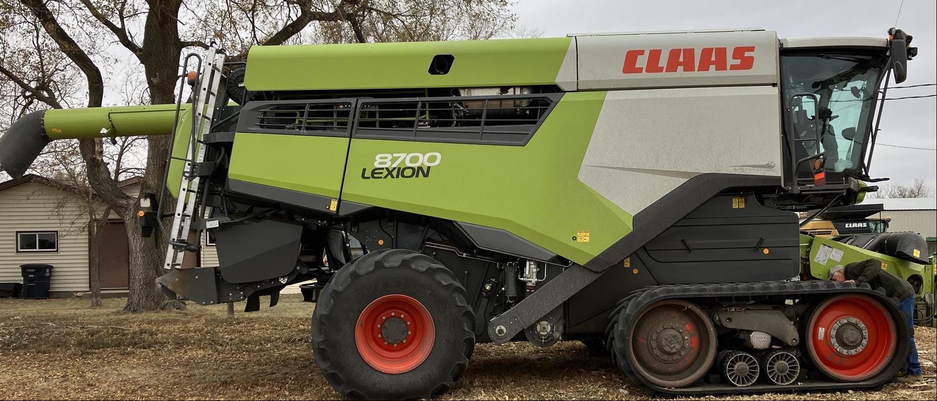 Main image CLAAS Lexion 8700TT