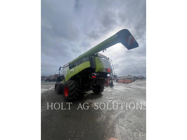 Image of CLAAS Lexion 8700TT equipment image 1