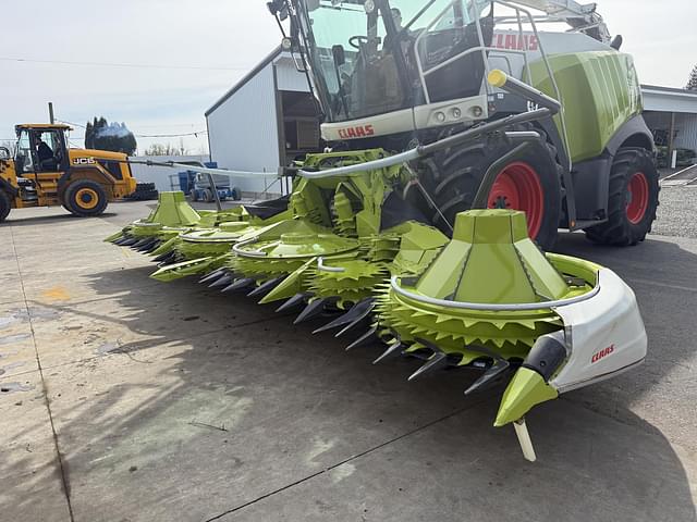 Image of CLAAS Orbis 750 equipment image 2
