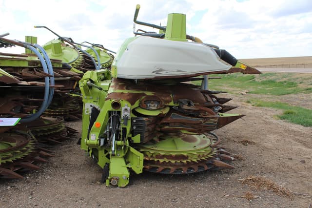 Image of CLAAS Orbis 750 equipment image 2
