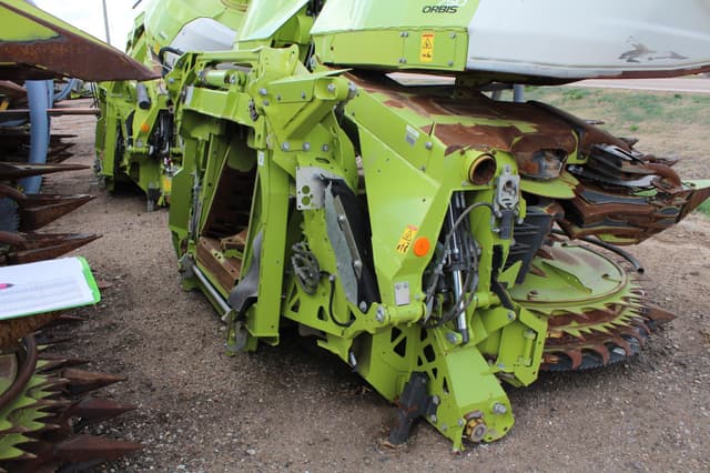 Image of CLAAS Orbis 750 equipment image 3