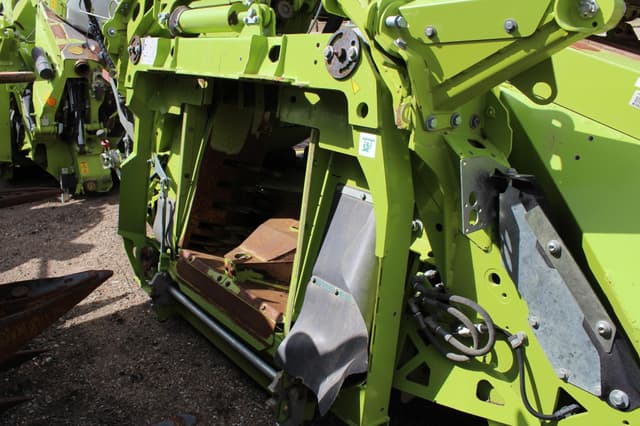 Image of CLAAS Orbis 750 equipment image 4
