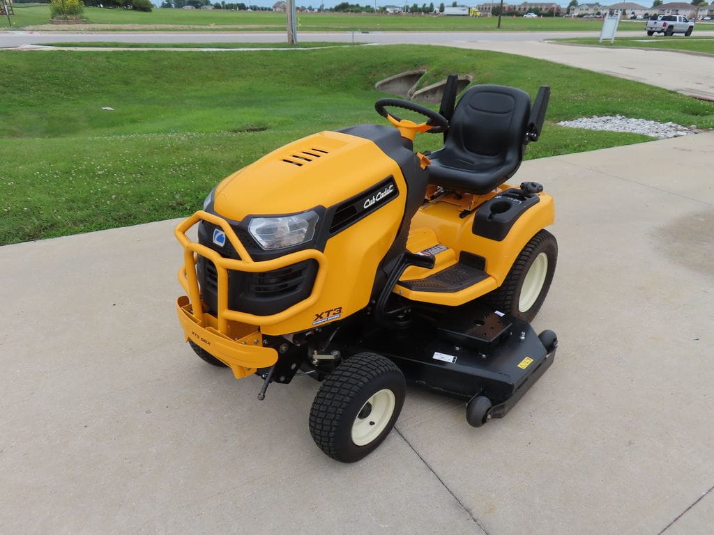 2020 Cub Cadet XT3 GSX Equipment Image0