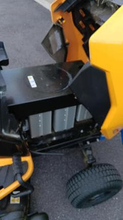 Image of Cub Cadet LT42E equipment image 4