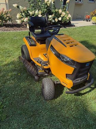 Image of Cub Cadet LT42E Primary image