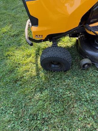 Image of Cub Cadet LT42E equipment image 4