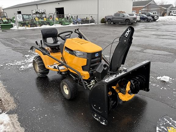 Image of Cub Cadet XT1 LT46 equipment image 4