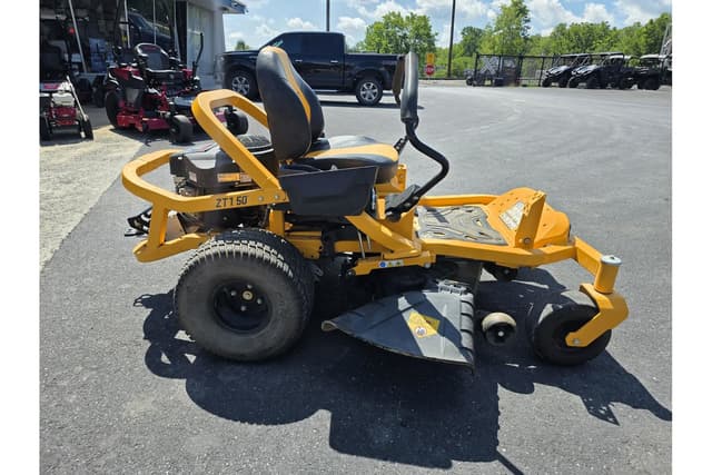 Image of Cub Cadet Ultima ZT1 equipment image 3