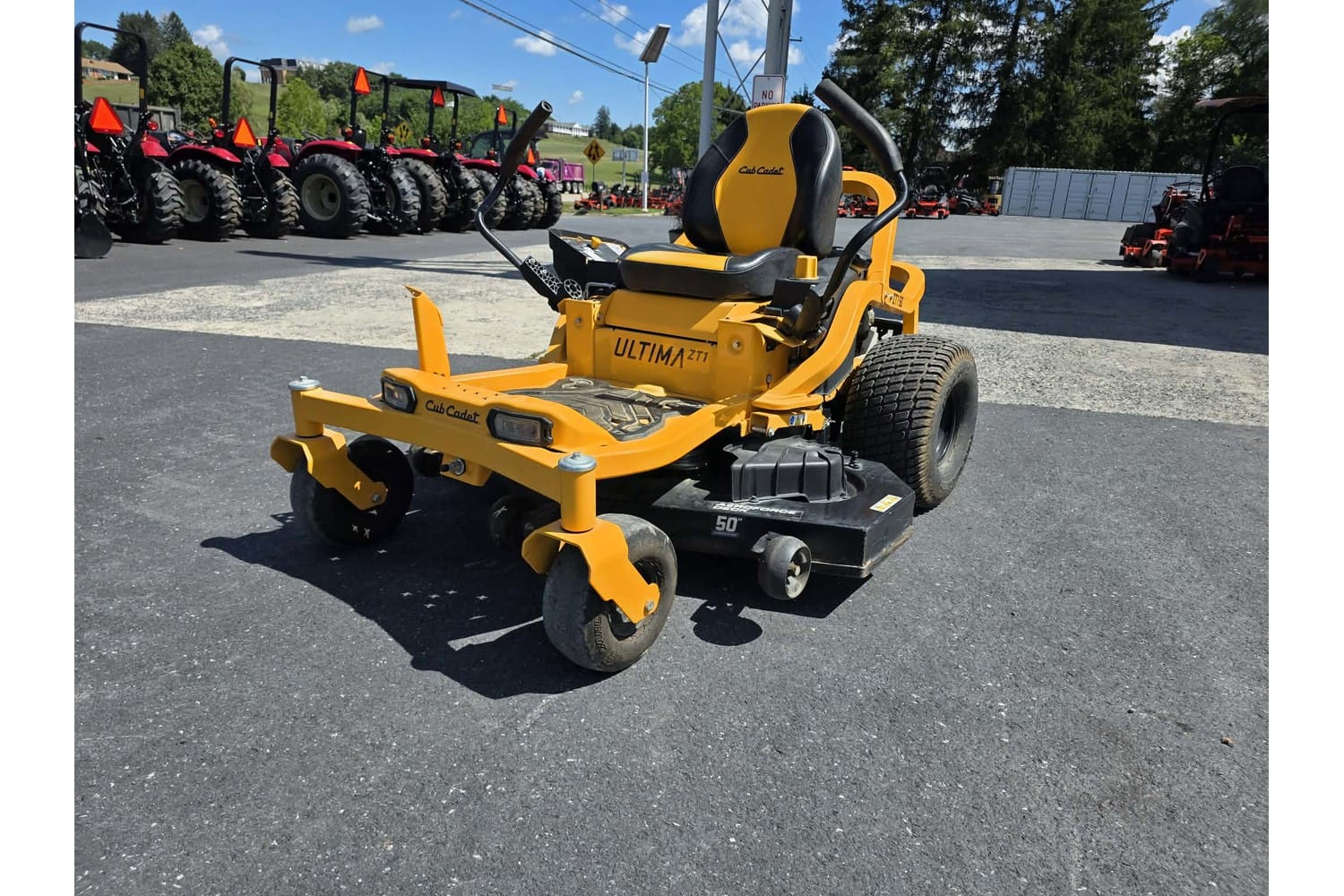 2020 Cub Cadet Ultima ZT1 Equipment Image0