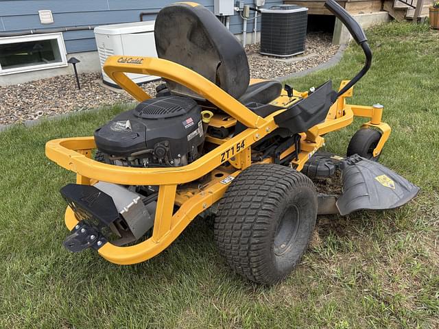 Image of Cub Cadet Ultima ZT1 equipment image 1